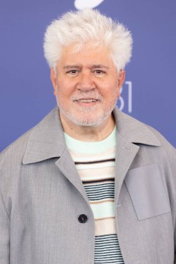 Pedro Almodovar, 2 Eylül 2024 tarihinde Venedik, İtalya 'da düzenlenen 81. Venedik Uluslararası Film Festivali sırasında 
