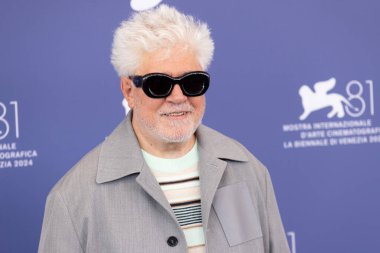 Pedro Almodovar, 2 Eylül 2024 tarihinde Venedik, İtalya 'da düzenlenen 81. Venedik Uluslararası Film Festivali sırasında 