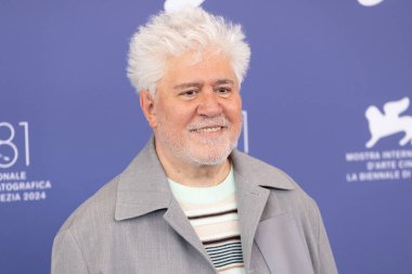 Pedro Almodovar, 2 Eylül 2024 tarihinde Venedik, İtalya 'da düzenlenen 81. Venedik Uluslararası Film Festivali sırasında 