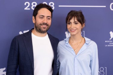 VENICE, İtalya - SEPTEMBER 04: Matteo Rovere ve Giulia Steigerwalt, Venedik Uluslararası Film Festivali 'nin 81. gününde İtalya' nın Venedik, Venedik 'te düzenlenen 