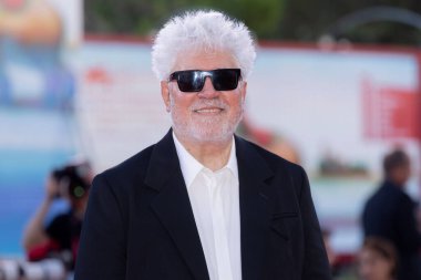 Pedro Almodovar, Venedik Uluslararası Film Festivali 'nin 81. gününde İtalya' nın Venedik kentinde 7 Eylül 2024 tarihinde Venedik, Venedik 'te düzenlenen Kapanış Töreni kırmızı halısına katıldı..