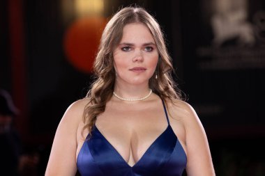 VENICE, ITALY - SEPTEMBER 06: Cosima Centurioni, Venedik Uluslararası Film Festivali sırasında İtalya 'nın Venedik kenti Venedik' teki Palazzo del Cinema 'da düzenlenen 