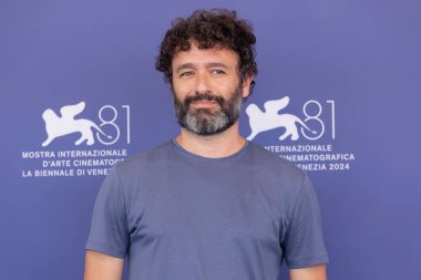 VENICE, ITALY - SEPTEMBER 03: Rodrigo Sorogoyen, Venedik Uluslararası Film Festivali sırasında 3 Eylül 2024 tarihinde Venedik, İtalya 'nın Venedik kentinde düzenlenen 