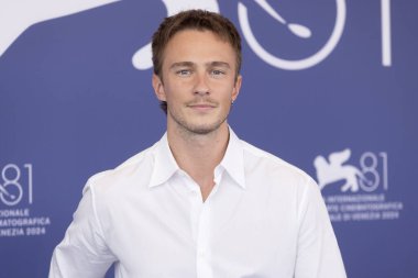 VENİS, İtalya - Eylül 03: Drew Starkey, Venedik Uluslararası Film Festivali sırasında çekilen 