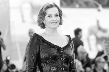 Sigourney Weaver 28 Ağustos 2024 'te Venedik Uluslararası Film Festivali' nin açılış töreni kırmızı halısına katıldı..