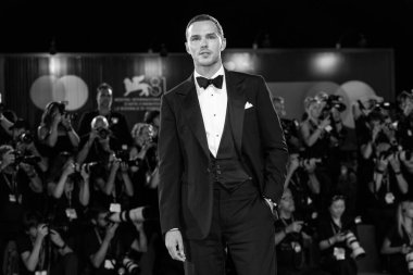 VENICE, İtalya - 31 AĞUSTOS: Nicholas Hoult 31 Ağustos 2024 tarihinde İtalya 'nın Venedik kentinde düzenlenen 81. Venedik Uluslararası Film Festivali sırasında The Order filminin prömiyerine katıldı.. 