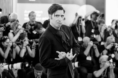 VENEDİS, İtalya - SEPTEMBER 03: Jason Schwartzman, Venedik Uluslararası Film Festivali sırasında 