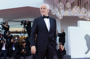 VENICE, ITALY - SEPTEMBER 06: Toni Servillo attends the 2025 Closing Ceremony red carpet during the 82nd Venice Film Festival on September 06, 2025 in Venice, Italy.