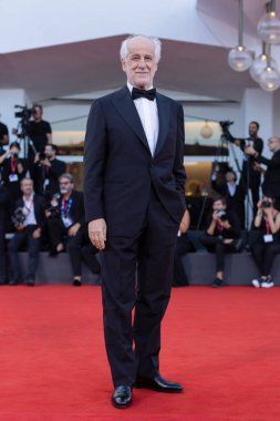 VENICE, ITALY - SEPTEMBER 06: Toni Servillo attends the 2025 Closing Ceremony red carpet during the 82nd Venice Film Festival on September 06, 2025 in Venice, Italy.