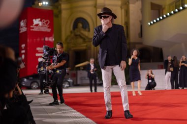 VENICE, ITALY - SEPTEMBER 05: Italian singer Francesco De Gregori attends the premiere of the movie 