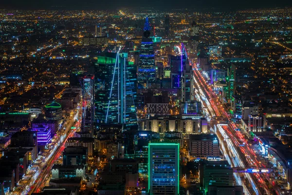 沙特阿拉伯利雅得市中心的夜景全景 — 图库照片
