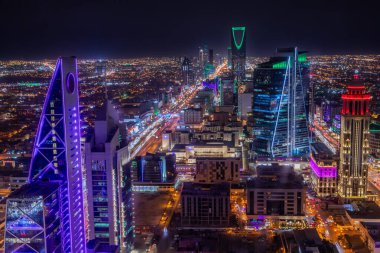 Riyad şehrinin gece panoraması, El Riyad, Suudi Arabistan