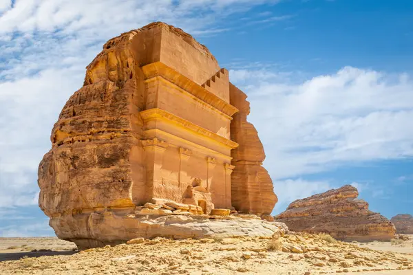 stock image Tomb of Lihyan, son of Kuza carved in rock in the desert,  Mada'in Salih, Hegra, Saudi Arabia