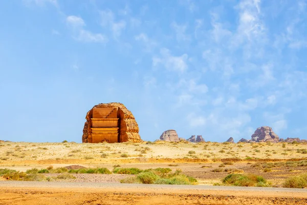 Vista Desierto Saudita Con Entrada Antigua Tumba Nabatea Lihyan Hijo — Foto de Stock