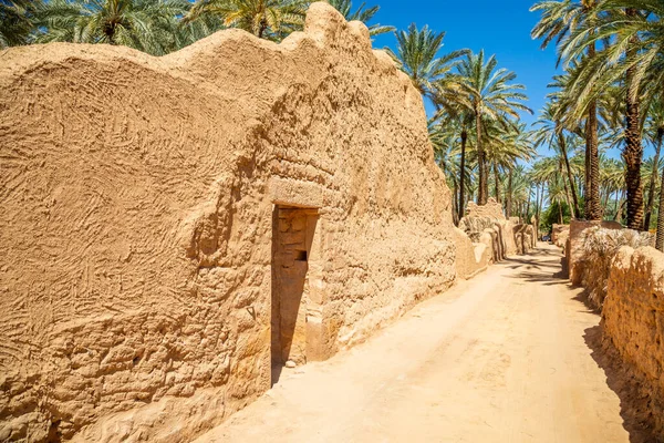 Ula Ruined Old Town Street Palms Road Saudi Arabia — Stock Photo, Image