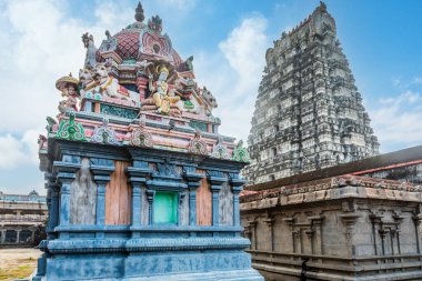 Shiva 'nın Renkli Vedagiriswarar Tapınağı, Thirukazhukundram, Tondaimandalam Bölgesi, Tamil Nadu, Güney Hindistan