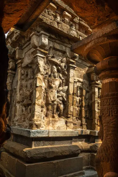 Thiru Parameswara Vinnagaram temple ancient columns and idol statues decoration, Kanchipuram, Tondaimandalam region, Tamil Nadu, South India