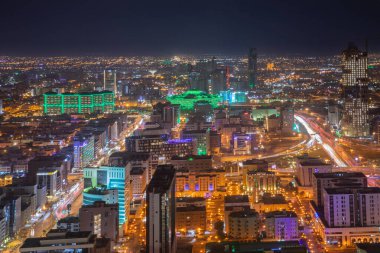 Riyad şehir merkezinin gece panoraması, El Riyad, Suudi Arabistan