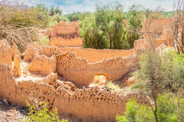 Al Ula, Suudi Arabistan 'daki harabe evlerle antik şehir sokaklarını mahvetti.