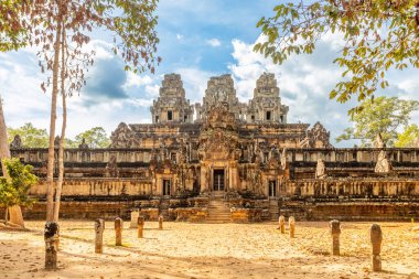 Antik Hindu Ta Keo khmer Shiva tapınağı duvarları ve kuleleri, Angkor, Siem Reap, Kamboçya