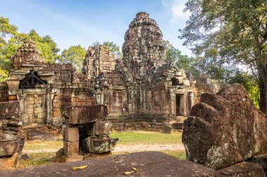 Antik Hindu Ta Som Khmer harabe tapınağı ormanlarda gizlenmiş Angkor Arkeoloji Parkı, Siem Reap, Kamboçya