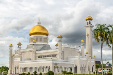 Ömer Ali Seydien beyaz camii altın kubbeler ve minareler, Bandar Seri Begawan, Borneo, Sultan Brunei Darussalam