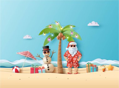 Noel 'i tropikal bir cennette, Noel Baba' nın plaj kıyafetleri ve süslü palmiye ağacının altında bir kardan adamla kutlayın. Tatil tasarımları için mükemmel, 