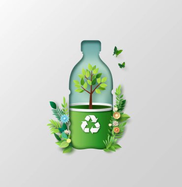 Geri dönüşümü ve çevresel sürdürülebilirliği teşvik eden yaratıcı bir kağıt kesimi tasviri. İçinde ağaç olan yeşil plastik bir şişe eko bilinçli yaşam ve atık azaltımını simgeler..
