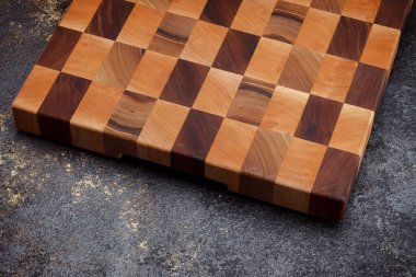 Klasik kesim tahtası. Evde yemek pişirmek için aksesuarlar. Ürünleri kesme tahtası. Biftek kesme tahtası. Farklı odunlardan üretilen ürünler..