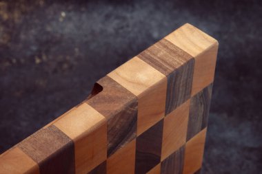 Klasik kesim tahtası. Evde yemek pişirmek için aksesuarlar. Ürünleri kesme tahtası. Biftek kesme tahtası. Farklı odunlardan üretilen ürünler..