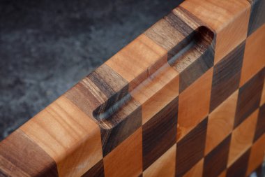 Klasik kesim tahtası. Evde yemek pişirmek için aksesuarlar. Ürünleri kesme tahtası. Biftek kesme tahtası. Farklı odunlardan üretilen ürünler..