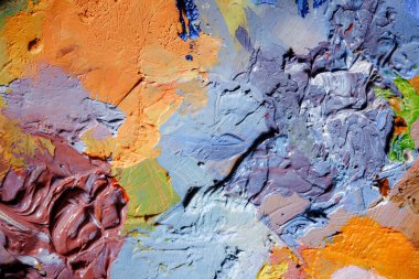 Renkli soyut doku. Sanat paletinde yağlı boya kokusu var. Modern sanat okulunun konsepti. Yaratıcı bir çalışma. Yılın Renkleri 2023 