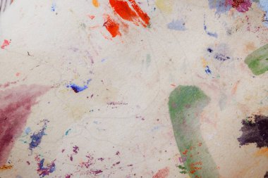 Renkli soyut doku. Sanat paletinde yağlı boya kokusu var. Modern sanat okulunun konsepti. Yaratıcı bir çalışma. Yılın Renkleri 2023 