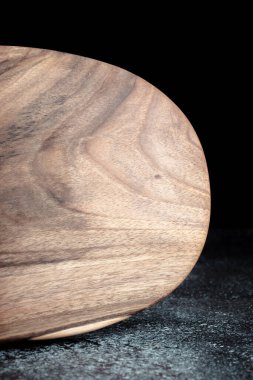 Büfe aperatifler, meyveler, fındıklar, peynirler, etler ve ana yemekler için tahtadan yapılmıştır. Sert ve egzotik ağaç türlerinden lüks ürünler. Modern bir mutfak için aksesuarlar..