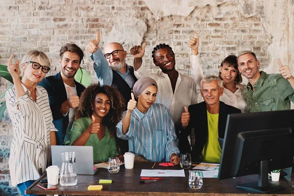 Multi Ethnic Group Coworkers Thumbs Pose Sitting Office Desk Portrait — Stockfoto