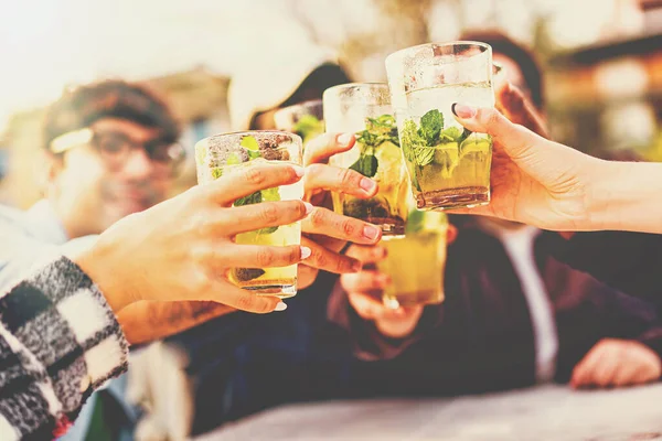 Diverse Friends Enjoying Cocktails Outdoor Bar Toasting Drinks Happy Hour — Stock Photo, Image