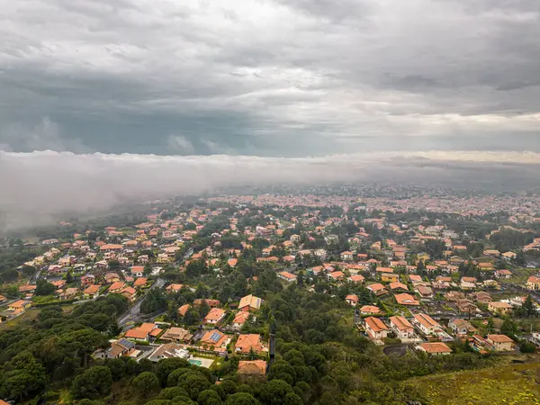 Talya Nın Nicolosi Kentinin Havadan Görünüşü Dramatik Fırtınalı Gökyüzüne Karşı — Stok fotoğraf