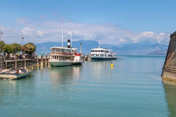 Ferry Port Canale Mezzo Peschiera Lago Garda Italy — Stock Photo, Image