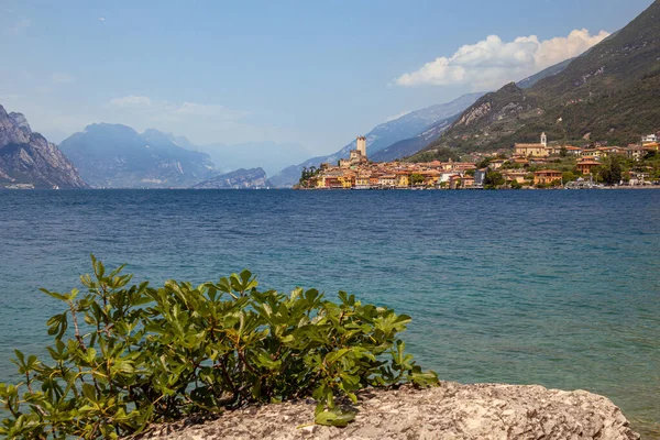 Vista Dal Lungolago Alla Famosa Città Mediterranea Malcesine Lago Garda — Foto Stock