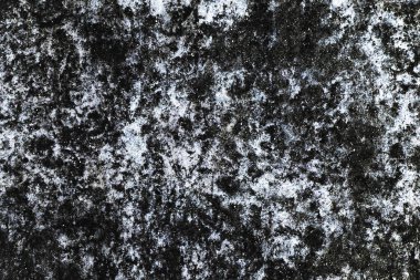 Beyaz boya arka planı çatlatıyor. Çizik dokusu. Grafik tasarımı için sıkıntılı grunge beton duvar deseni