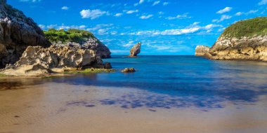 Buelna, Sahil ve Kayalıklar, Cantabrian Denizi, Buelna, Llanes, Asturias, İspanya, Avrupa