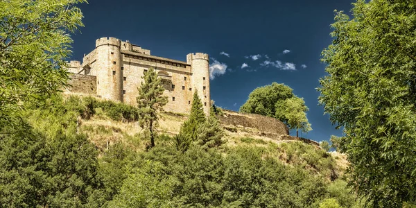Benavente伯の城宮殿 プエブラ サナブリア城 15世紀スペイン文化財 スペイン文化財 プエブラ サナブリア サモラ 城とレオン スペイン — ストック写真