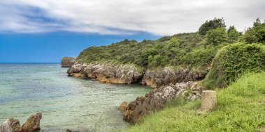 Buelna, Sahil ve Kayalıklar, Cantabrian Denizi, Buelna, Llanes, Asturias, İspanya, Avrupa