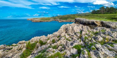 Sahil ve Kayalıklar, Toro Plajı, Llanes, Asturias, İspanya, Avrupa