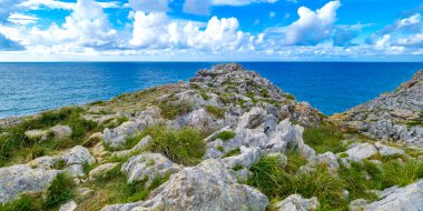 Kıyı ve Kayalıklar, Cantabrian Denizi, Buelna, Llanes, Asturias, İspanya, Avrupa