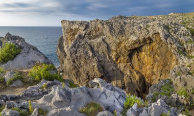 Rocky Coast, Pria Cliffs, Karst Formation, Bufones de Pria, Protrected Landscape of the Oriental Coast of Asturias, Llames de Pria, Asturias, Spain, Europe