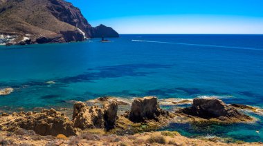 Piedra del Agujero, Cabo de Gata-Nijar Doğal Parkı, UNESCO Biyosfer Rezervi, Sıcak Çöl İklim Bölgesi, Almerya, Endülüs, İspanya, Avrupa