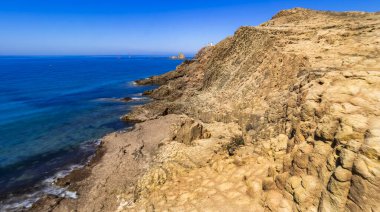 Punta Baja, Lav Akıntıları, Volkanik Kayalar, Cabo de Gata-Nijar Doğal Parkı, UNESCO Biyosfer Rezervi, Sıcak Çöl Bölgesi, Almerya, Endülüs, İspanya, Avrupa
