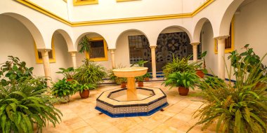 Tipik Patio Andaluz, Tipik Mimarlık, Sevilla, Endülüs, İspanya, Avrupa