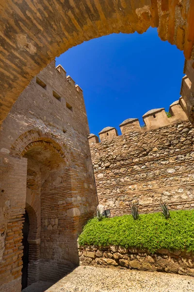 阿尔梅利亚的阿尔卡萨巴纪念馆 圣克里斯托瓦尔的塞罗城堡和城墙 16世纪城堡 阿尔梅利亚 西班牙安达卢西亚 — 图库照片